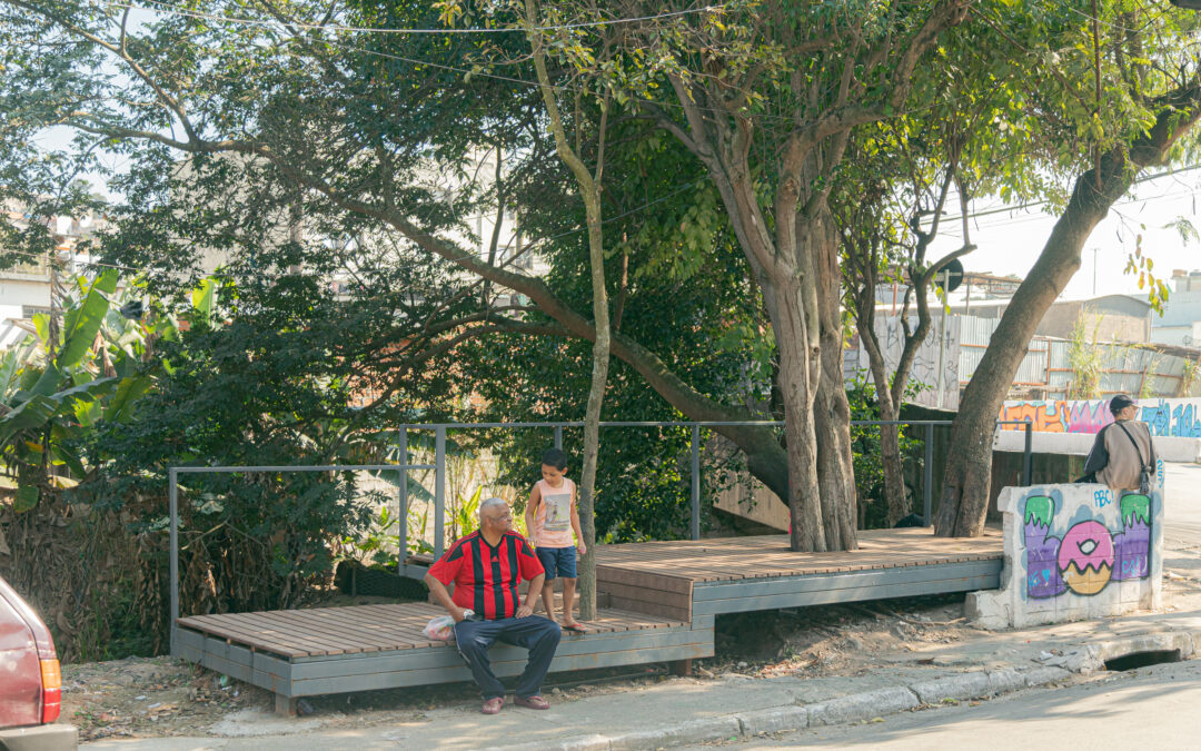 Requalificação comunitária nas margens do córrego Morro Grande