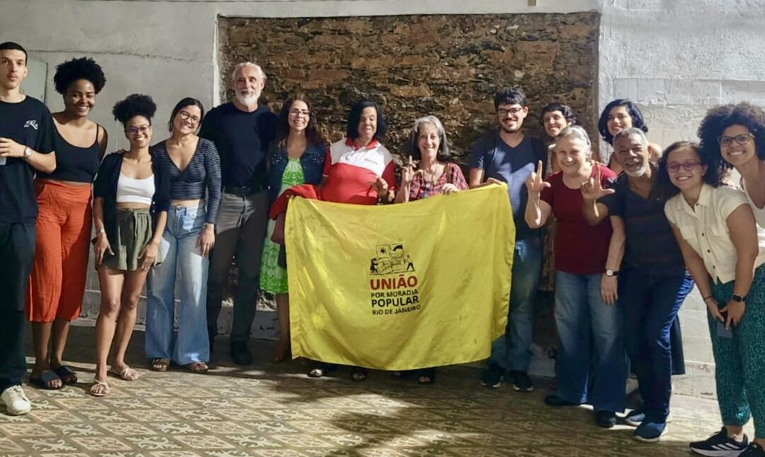 Direito à moradia e qualificação profissional em ATHIS