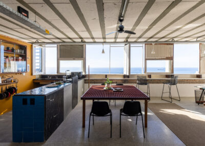 Arquivo: Arquitetura a partir de materiais reutilizados