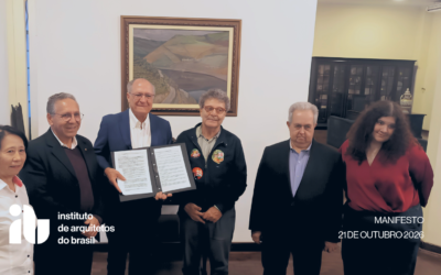 IAB entrega a Geraldo Alckmin manifesto de entidades da arquitetura e do urbanismo em defesa da democracia e das cidades
